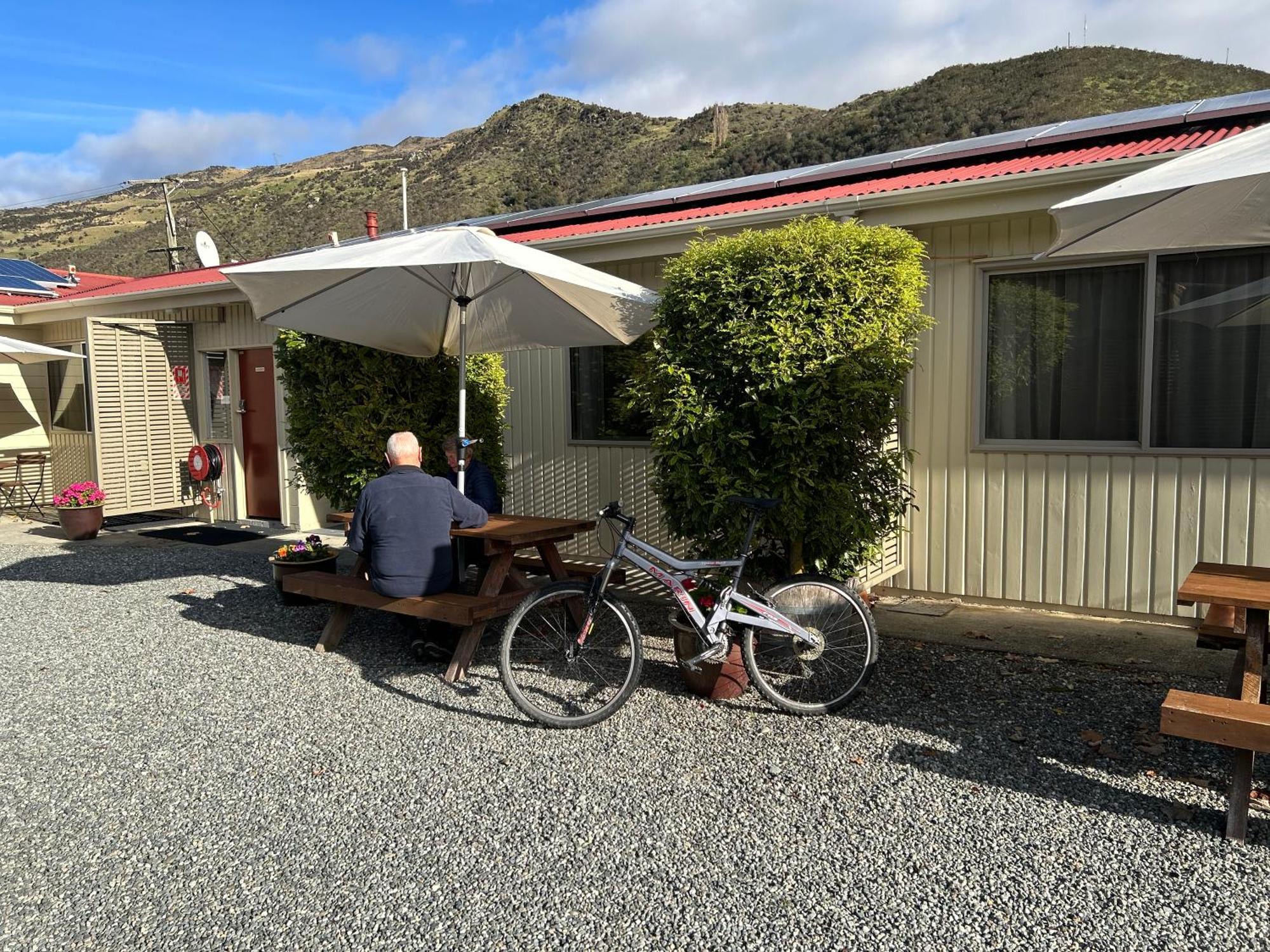 Roxburgh Motels エクステリア 写真